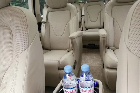 Los Angeles International LAX Airport Chauffeur Service, pick up.