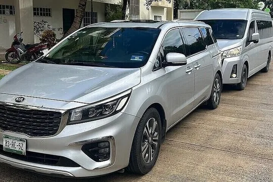 Cancun Airport Private Roundtrip Transfer to Riviera Maya Hotels