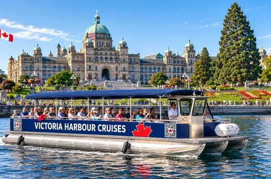 NEW Victoria Harbour 75 min Boat Tour with Tour Guide