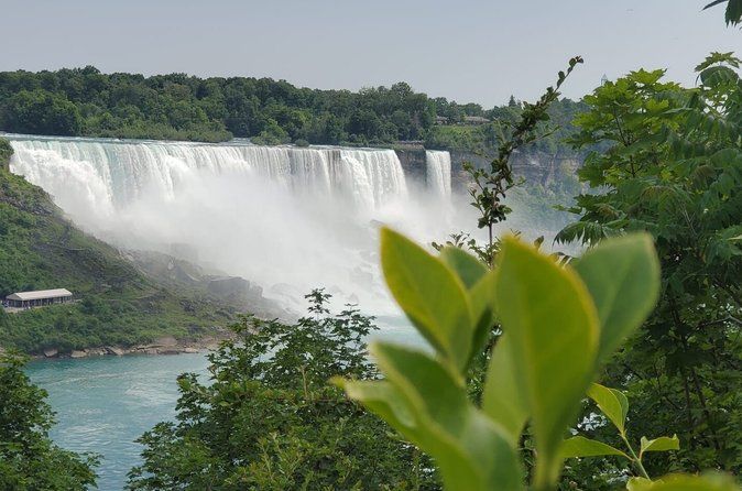 Private Departure Transfer Niagara Falls to Toronto Airport YYZ