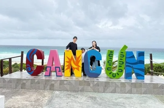 Private Transfers Cancun Airport to Cancún Hotel Zone Roundtrip