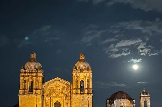 Night Walk of Urban Legends ghosts and Dinner in Oaxaca