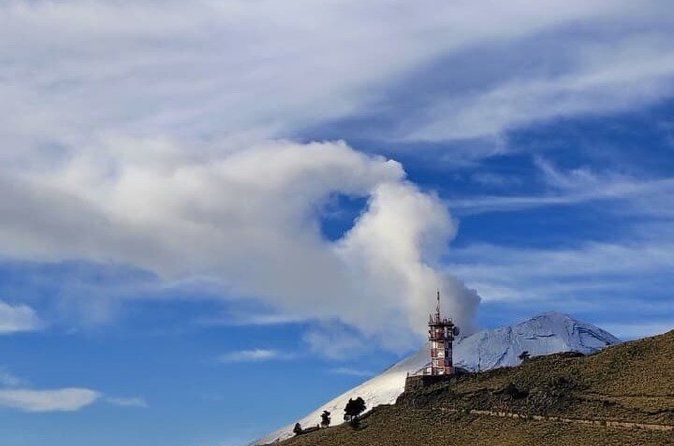 Summit Iztaccíhuatl Ascent to the Third Highest Volcano in Mexico