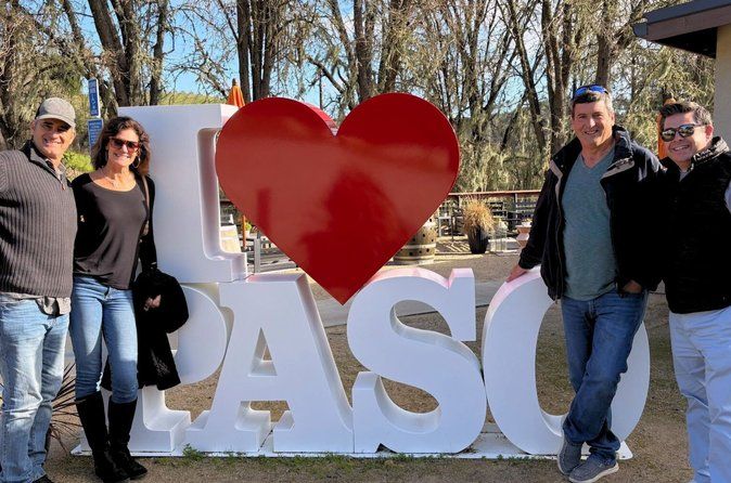 Paso Robles 3-Winery Tour with Picnic Lunch and Tastings