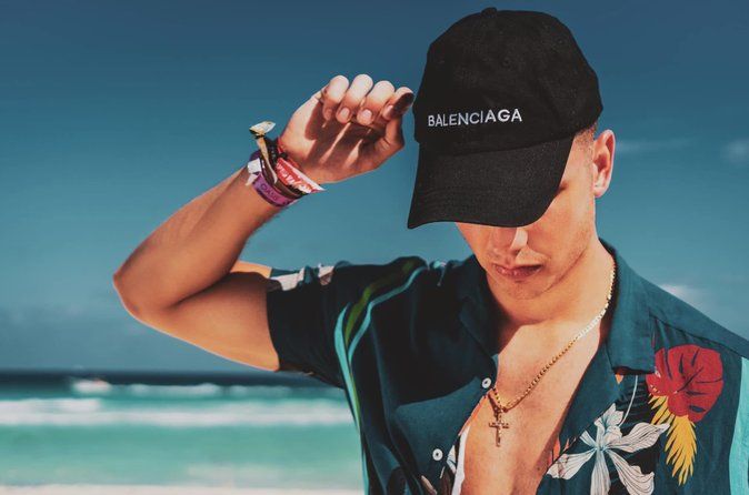 Cancun Solo Travel Portrait Experience 3 Iconic Locations