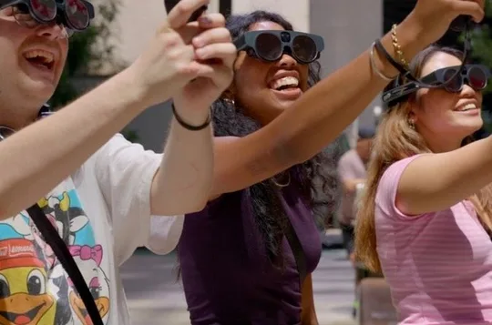 New York AR Graffiti Walking Tour Experience