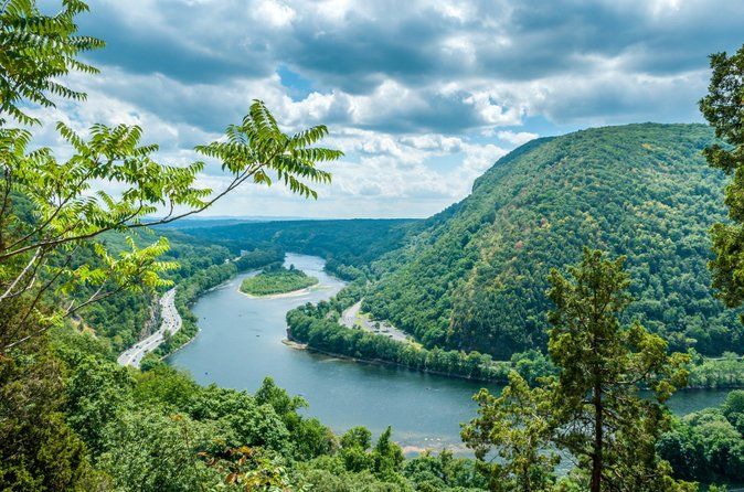 Private Guided Poconos Hiking Tour with Lunch and Transfer