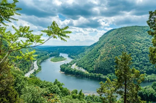 Private Guided Poconos Hiking Tour with Lunch and Transfer