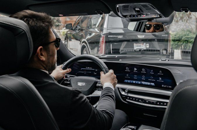 Seattle Airport to Bellevue: Private Luxury Transfer