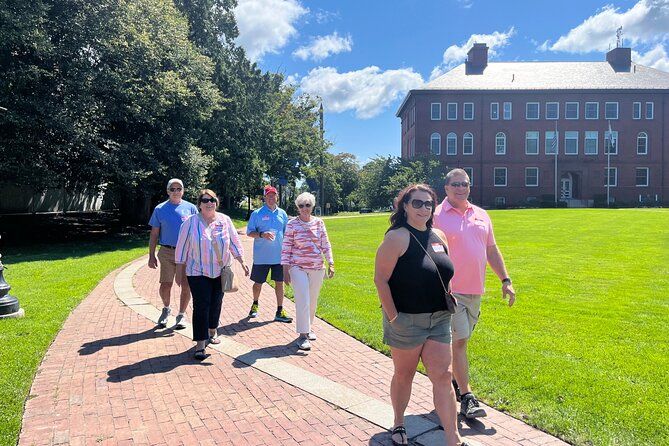 Group Guided Walking Food Tour of Hyannis and Local Insights