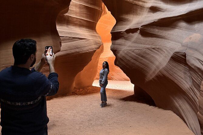 Page: Hogan Upper Antelope Canyon Tour