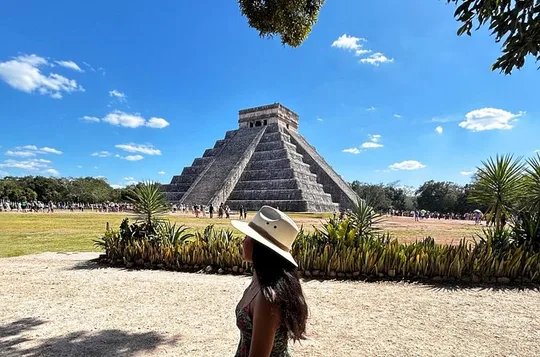 Chichen Itza Cenote and Valladolid Small Group Experience