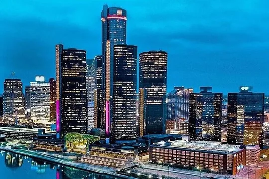 Private Detroit Highlights Tour | Up to 14 Guests