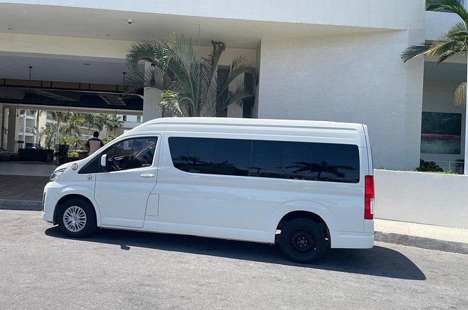 Private transfer SJD Airport to San Jose del Cabo Hotels One Way