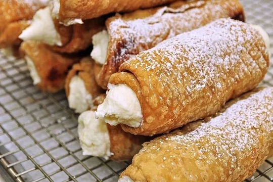 Best Boston Street Food Tour with 4+ Tastings