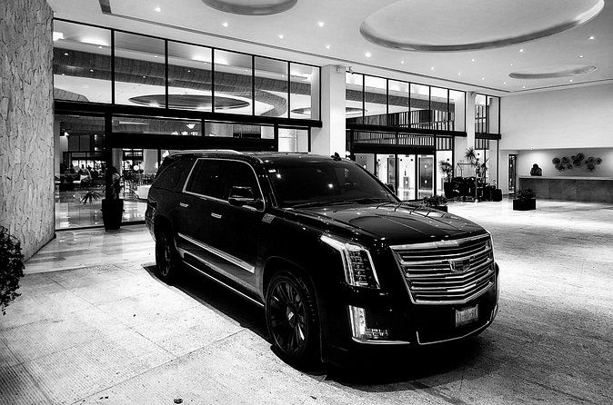 SUV from Cancun Airport to Cancun or Playa del Carmen, one way.