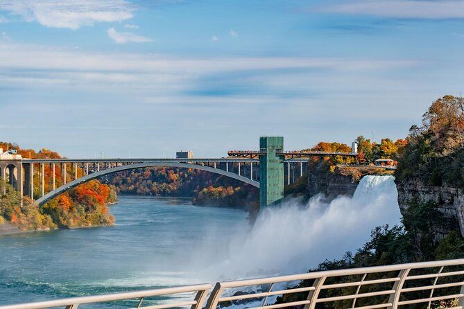 Explore Niagara: US and Canadian Falls in One Day