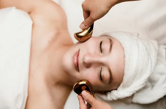 Vinotherapy Wine Soak and 50 min Facial