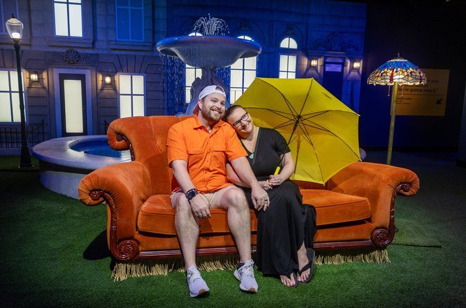 The FRIENDS™ Experience: The One in Vegas