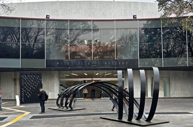 Exclusive tour Museum of Modern Art in Chapultepec