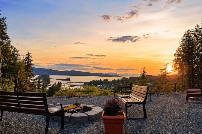 Ketchikan Fireside Feast: Open-Fire Salmon & Reindeer Dinner