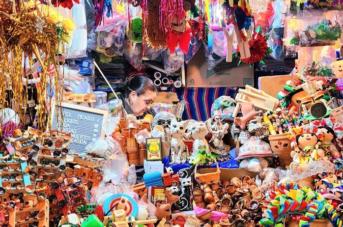 Monterrey Walking Tour: Explore History, Culture, and Cuisine