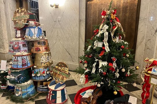 Christmas in the Capital Walking Tour from Annapolis