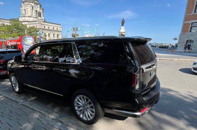Montreal Private City Tour by Luxury SUV