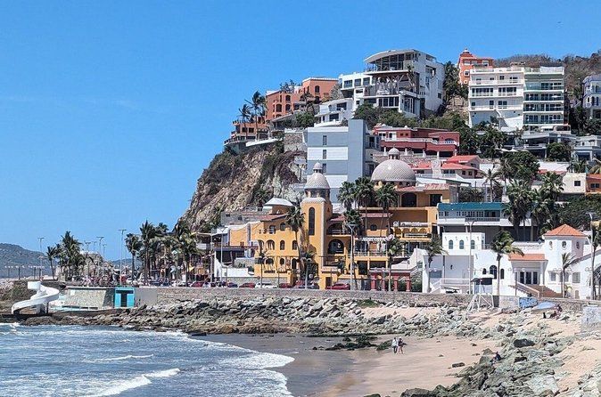 Explora Mazatlán con auténticas excursiones de un día acompañadas de guías locales.