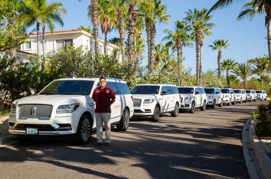 VIP Semi-Private Luxury Airport Transfer to Hotels (Max 4 Guests)