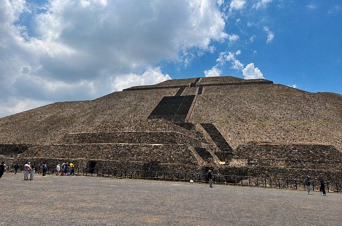 Guided tour of Teotihuacán without breakfast or store visits