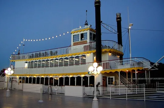 Lake Mead Sunset Dinner Cruise