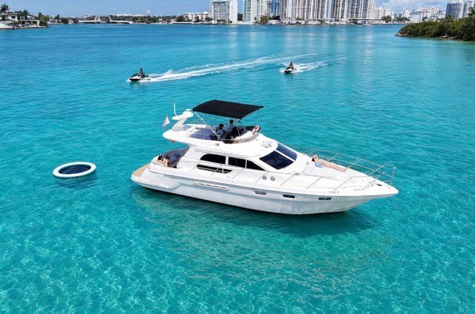 Private Luxury Yacht Cruise in Miami with 2 Free Jetskis
