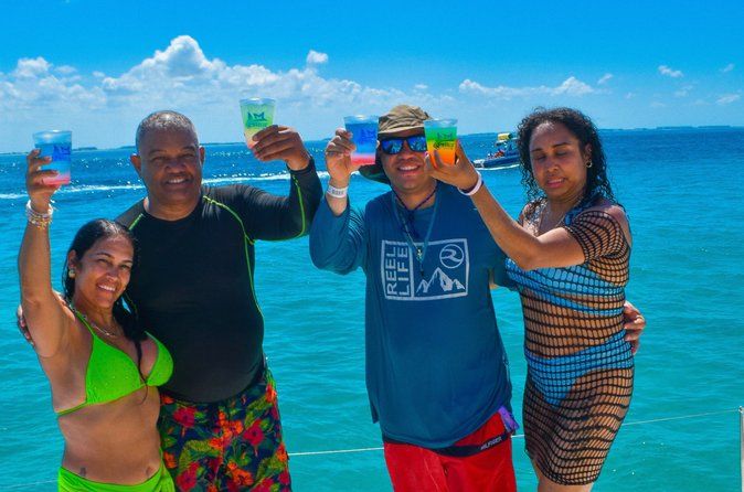 Isla Mujeres Catamaran Cruise with Snorkeling, Open Bar & Buffet