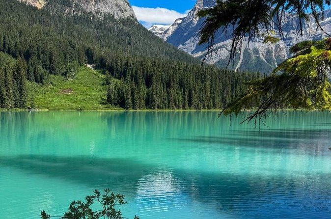 Lakes: Louise, Moraine, Emerald & JohnstonCanyon, small groups!