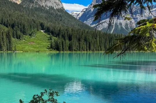 Lakes: Louise, Moraine, Emerald & JohnstonCanyon, small groups!