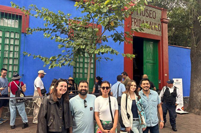 Coyoacán Cultural and Food Tour with Frida Kahlo Museum Admission