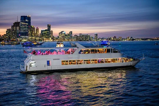 NYC New Year's Eve Dinner on Luxury Yacht with Open Bar