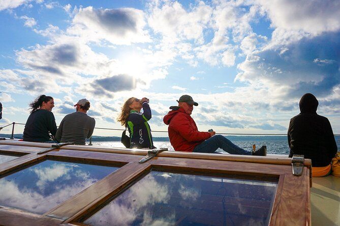 Manitou Fall Evening Sail Experience