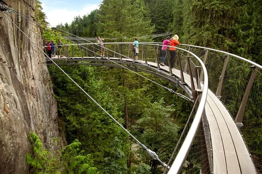 Seaplane and Capilano Suspension Bridge Adventure Tour