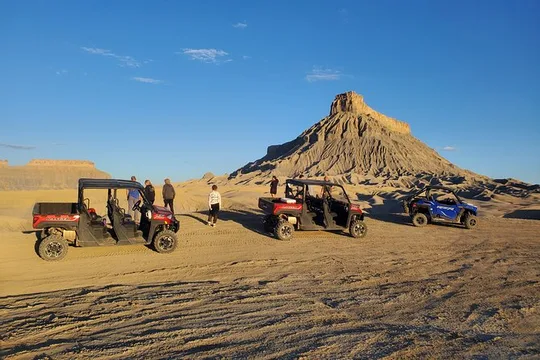 UTV Bentonite Hills, Temples, Moonscape, Factory Butte tour
