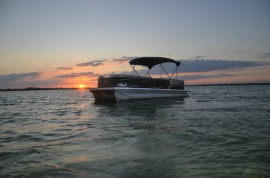 Private Sunset Cruise and Dolphin Sightings in Destin