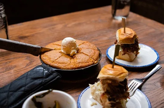 Charleston Historic Downtown Food Tour
