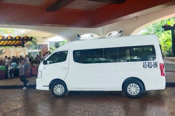 Hotel Playa del Carmen to Cancun Airport for 1 to 8 passengers