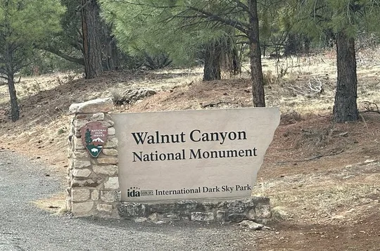 Walnut Canyon and Meteor Crater Private Day Tour from Scottsdale