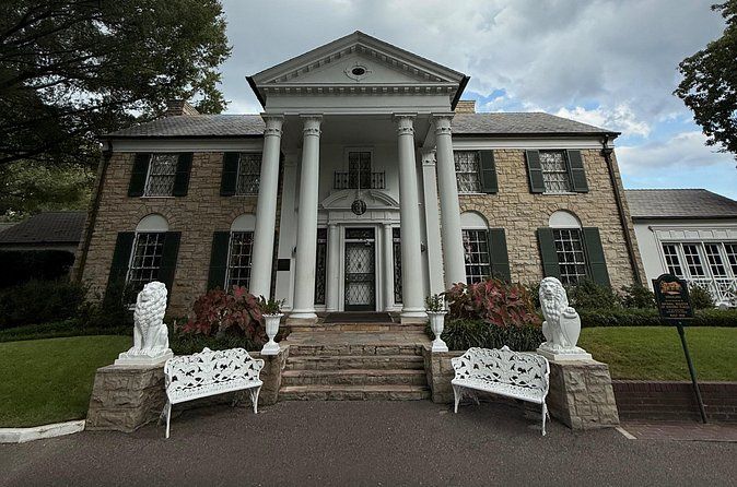 Private VIP Elvis Tour: Nashville to Memphis w/ Musician Guide