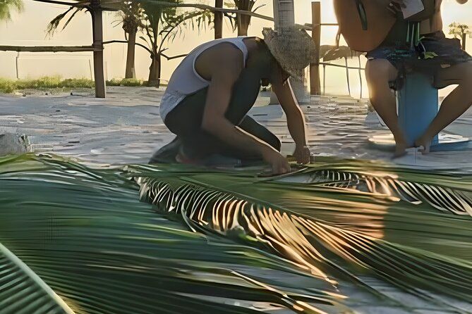 Traditional Palm Weaving Workshop with Food and Drinks in Tulum